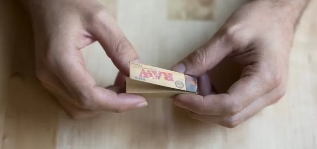 How to Roll a Filter or Crutch?