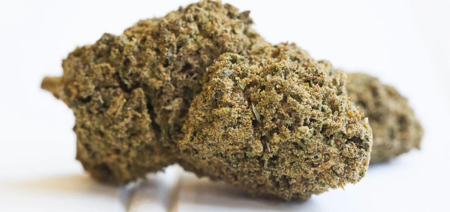 What Are Moon Rocks Weed And How to Consume Them?